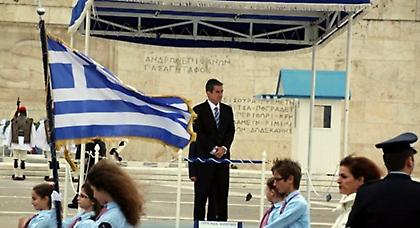 Λοβέρδος: «Οι παρελάσεις θα γίνονται όπως στο παρελθόν»