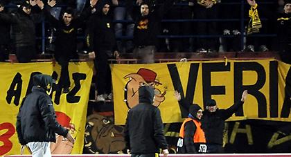 Ξύλο έξω από τον Super 3