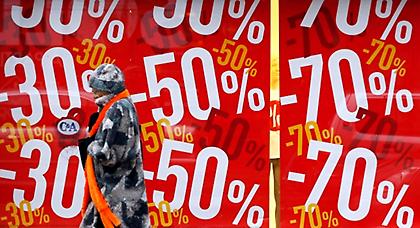 Εκπτώσεις από αύριο - Ανοικτά μαγαζιά την Κυριακή