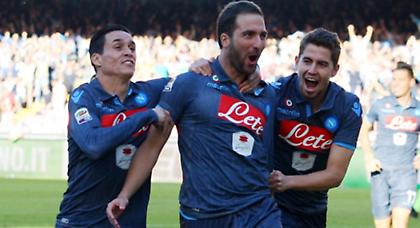 Υποταγή στη Νάπολι! (video)