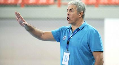 «Πρέπει να ζήσουμε το παρόν»