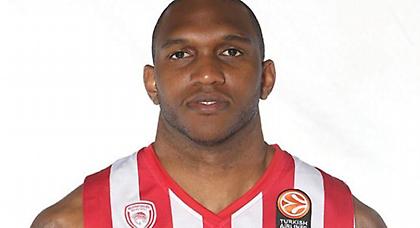 Έφυγε από Ολυμπιακό ο Σίμονς