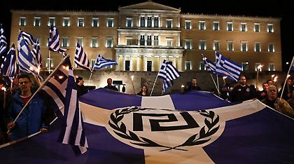 Spiegel: Ο ήλιος δύει για τη Χρυσή Αυγή