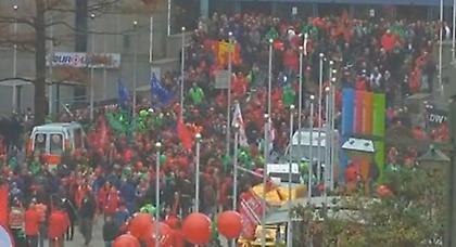 Επεισόδια στο Βέλγιο σε μαζική διαδήλωση κατά της λιτότητας