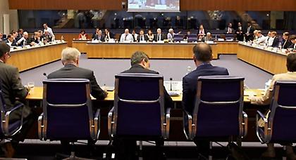 «Το ποντίκι με την γάτα» θα παίζουν ως τον Δεκέμβριο κυβέρνηση και δανειστές