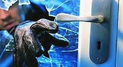 «Ποντικός» σε κατάστημα στη Νεάπολη