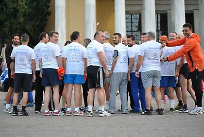 H Mercedes-Benz Ελλάς έτρεξε στον 32ο Αυθεντικό Μαραθώνιο Αθήνας