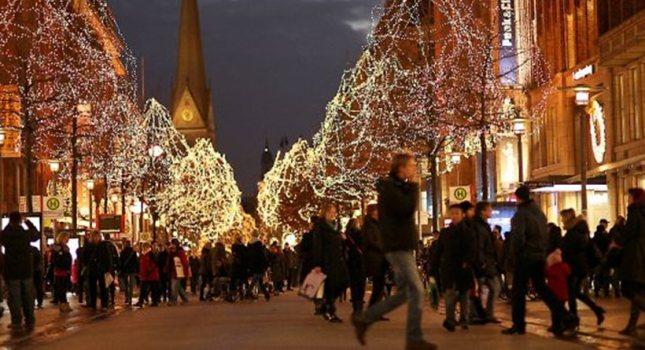 Οι Γερμανοί θα ξοδέψουν 85,5 δισ. ευρώ για τα Χριστούγεννα