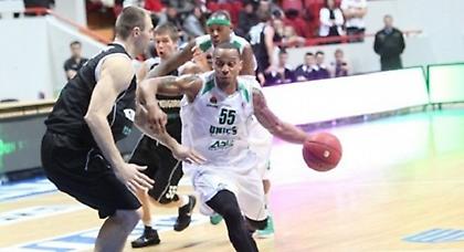 Έκανε… πελάτισσα την Ούνιξ!