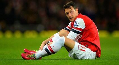 Με το… ζόρι στην Άρσεναλ ο Εζίλ!