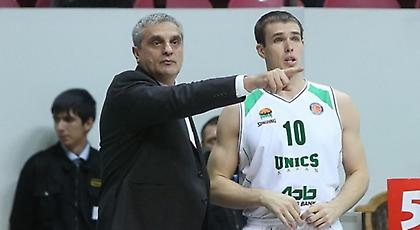 «Δεν φεύγει ο Πεδουλάκης»