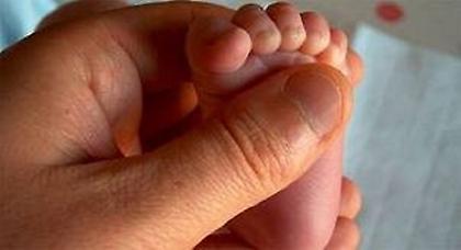 Στο δρόμο βρέθηκε οικογένεια με βρέφος ενός έτους