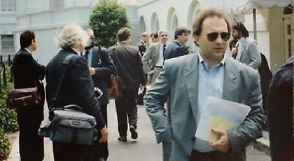 Πέθανε ο δημοσιογράφος Βασίλης Ζήσης