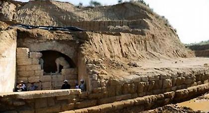 Βάζουν διόδια τώρα και στην Αμφίπολη!