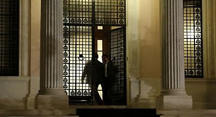 Σεισμός στο Μαξίμου από το νέο μπλόκο της τρόικας στις 100 δόσεις