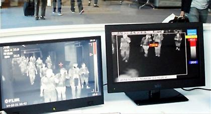 Ινδός σε καραντίνα για Έμπολα στο αεροδρόμιο του Νέου Δελχί