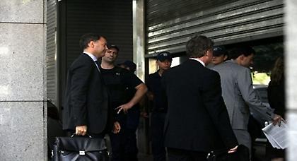 Άτακτη υποχώρηση 6 σημείων από την κυβέρνηση