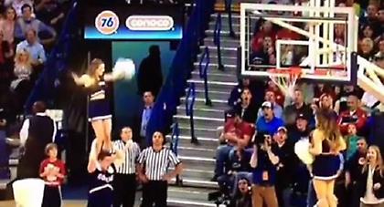 Το πιο τυχερό σουτ στον κόσμο (video)