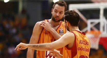 Έβγαλε το... φέσι ο Βουγιούκας