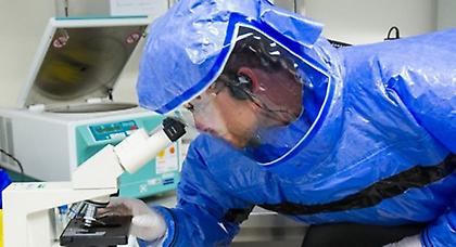 Με ραγδαίους ρυθμούς εξαπλώνεται o Έμπολα στη Σιέρα Λεόνε