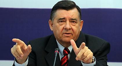 Γιατί παραπέμπεται στη δικαιοσύνη ο Καρατζαφέρης