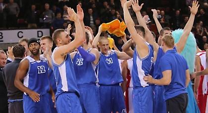 Νίκες «χρυσάφι» για Νεπτούνας και Φενέρ