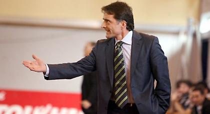 Κουστένης: «Με προσοχή και σεβασμό»