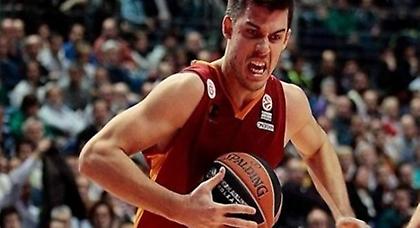 Έρτσεγκ απ’ το… κέντρο! (video)