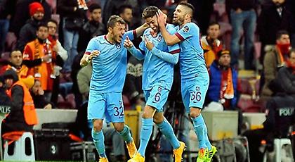 Θρίαμβος για Αβραάμ επί της Γαλατά με… Μεντζανί (video)