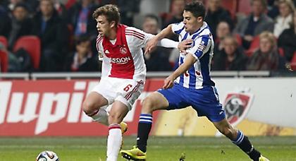 Την πήρε και τη σήκωσε