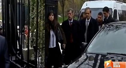 Παρίσι: «Τα δίνει όλα» η κυβέρνηση για συμφωνία στο δημοσιονομικό κενό