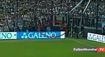 Φάντασμα (;) στο Ράσινγκ-Ρίβερ (video)