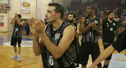 Ευχές βετεράνων σε Χαραλαμπίδη