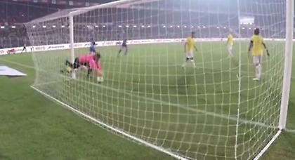 «Κόλλησε» στα δίχτυα ο Τζέιμς! (video)