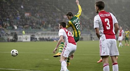 Χάνει την επαφή με την κορυφή...