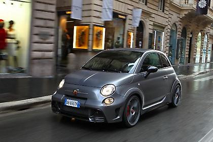 Abarth 695 biposto: το μικρότερο supercars