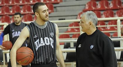 Όλοι-πλην αρχηγού-διαθέσιμοι