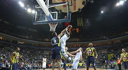 Προς τρίτος και… μακριά από «εμφύλιο»