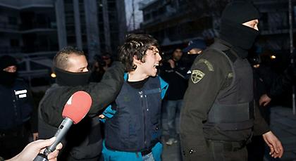 Σε περίπτωση απεργίας πείνας, μπορούν να παρέμβουν οι γιατροί;