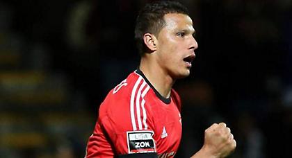 Δεν... μασάει η Μπενφίκα (video)