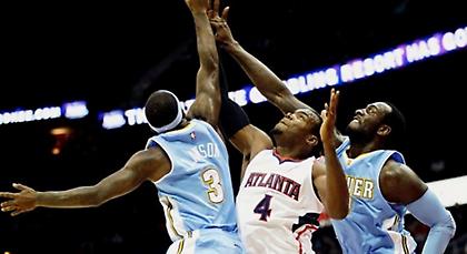 «Γεράκια» σε υψηλές πτήσεις