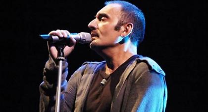 Πέθανε και ο αδελφός του τραγουδιστή που 