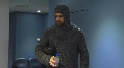 Η εμφάνιση του Πικέ και το «γλέντι» στο ίντερνετ (pics)