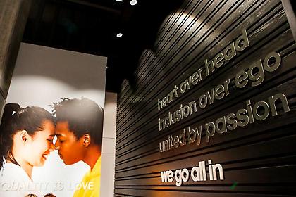 Το μεγαλύτερο κατάστημα της adidas εγκαινιάστηκε στο Ελληνικό!