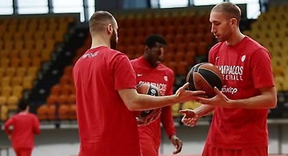 Με Λοτζέσκι και Κατσίβελη