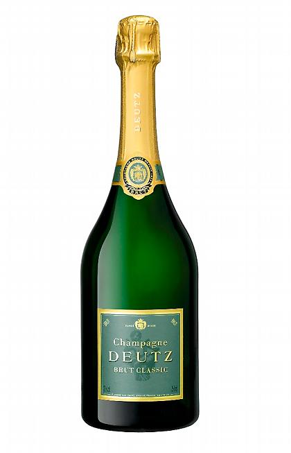 Η σαμπάνια συνοδεύει τις γιορτές