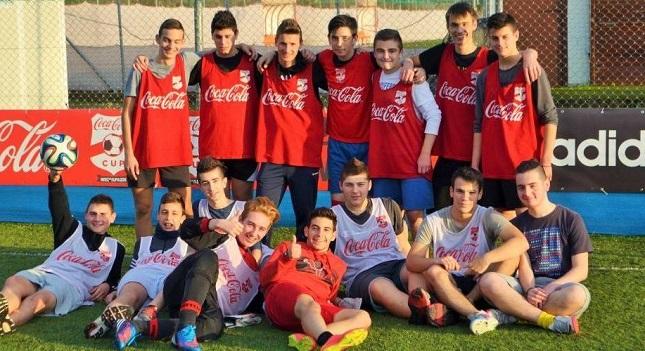 Όλα για την μπάλα και μέσα στη βροχή