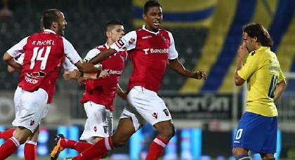 Νίκη για Κονσεϊσάο, με συνδρομή από Σάντος