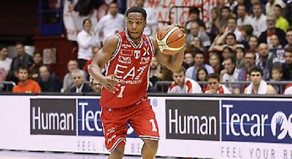 Αήττητη στο Μιλάνο η Αρμάνι