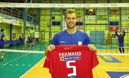 Ενίσχυση με Πέκμανς για Φοίνικα